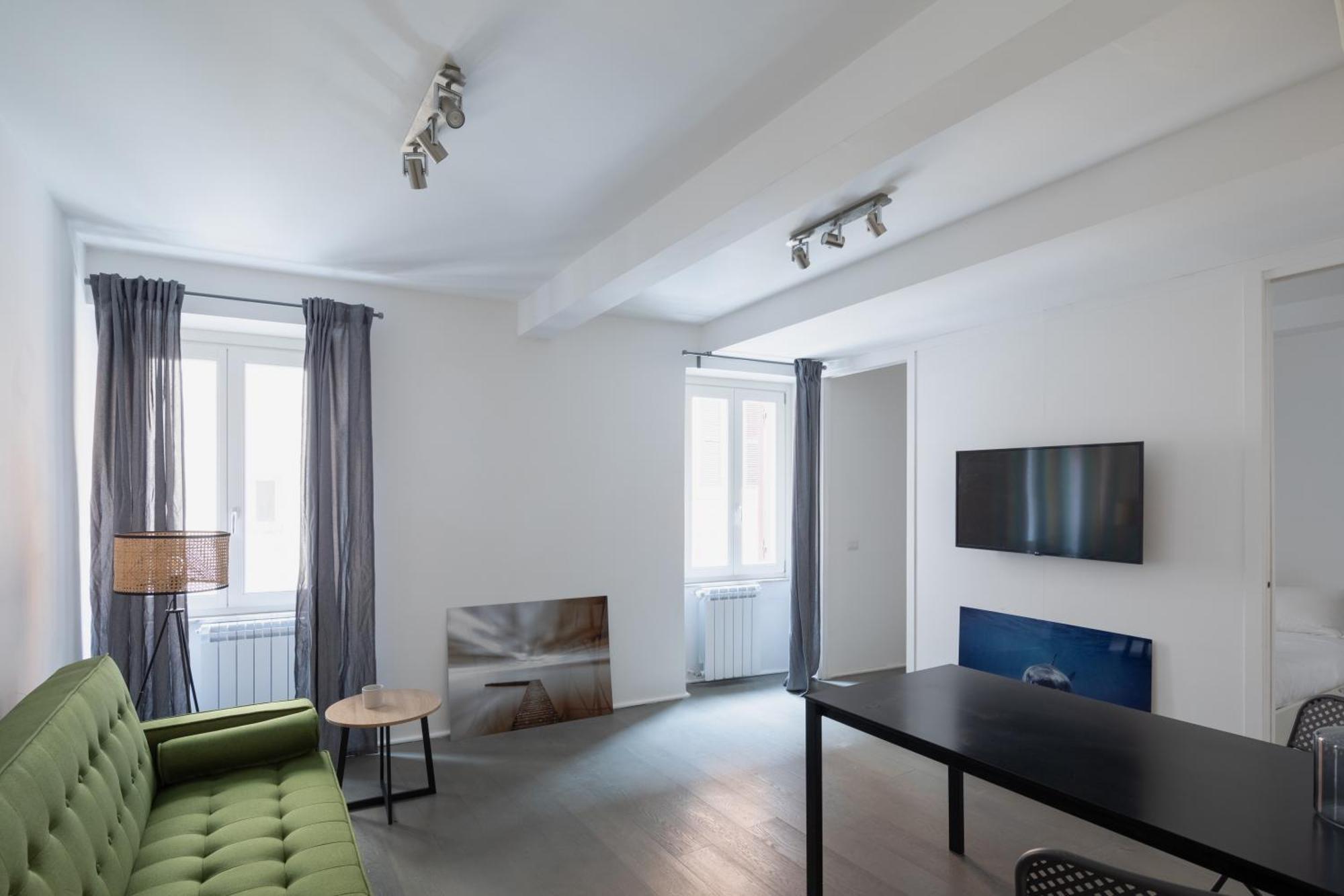 Modern In Trastevere Apartment