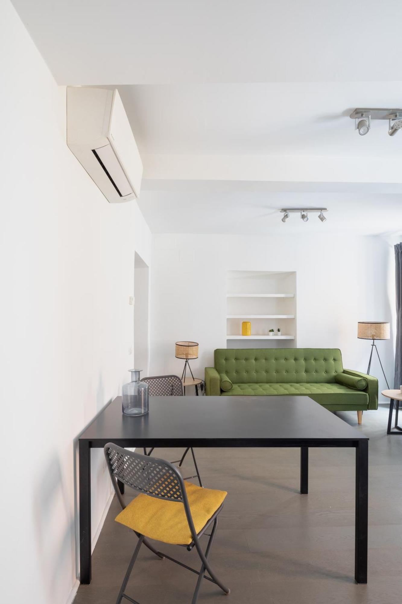 Modern In Trastevere Apartment